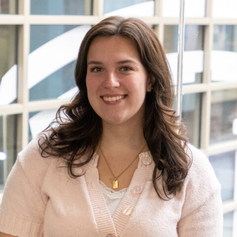 Lauren Kelson Headshot