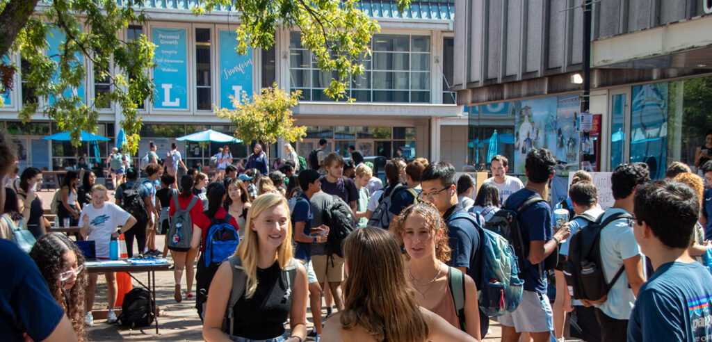 2023 Smallfest activities in the Pit in front of the Carolina Union. Activities for student organizations to showcase who they are in front of the UNC student body.